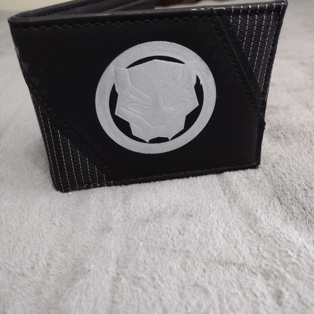 Marvel Wakanda Forever Men's Leather Wallet